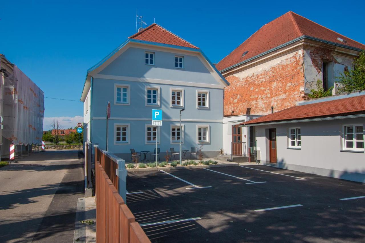 Apartmani Kac Karlovac Eksteriør billede