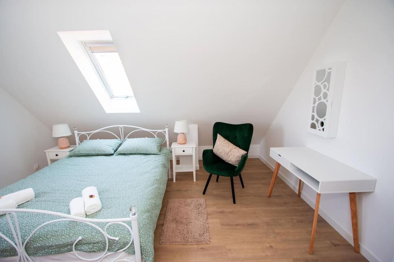 Apartmani Kac Karlovac Eksteriør billede