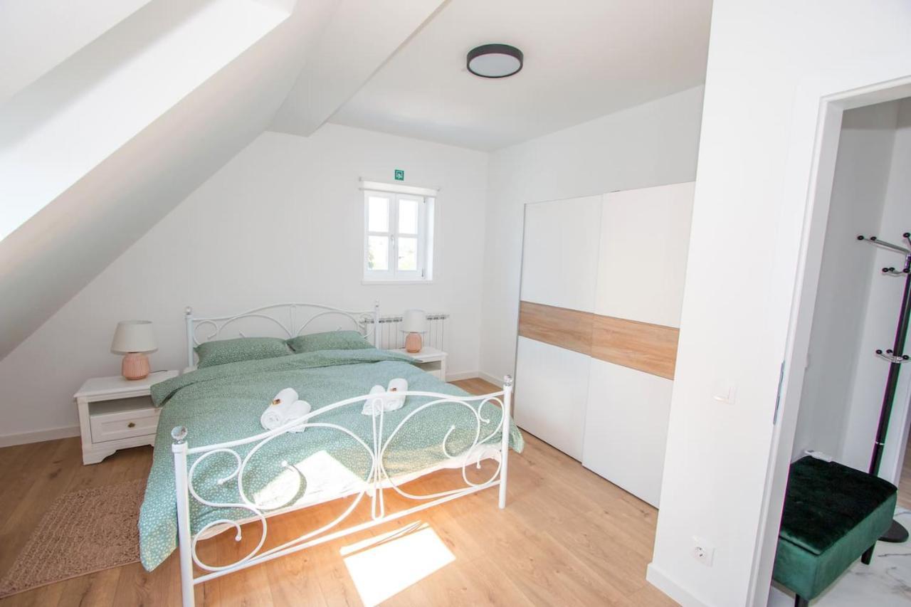Apartmani Kac Karlovac Eksteriør billede