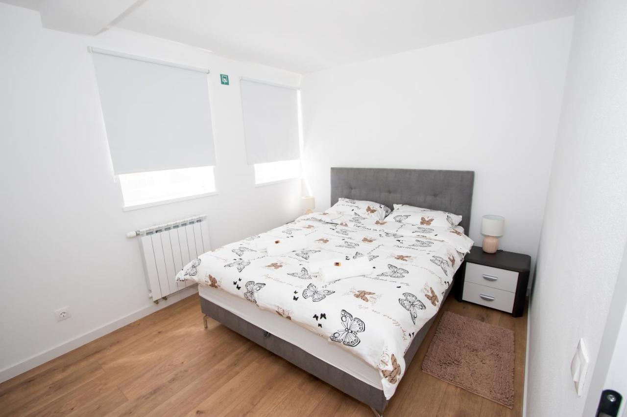 Apartmani Kac Karlovac Eksteriør billede