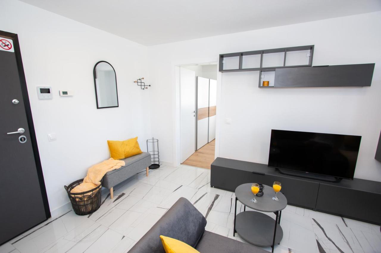 Apartmani Kac Karlovac Eksteriør billede