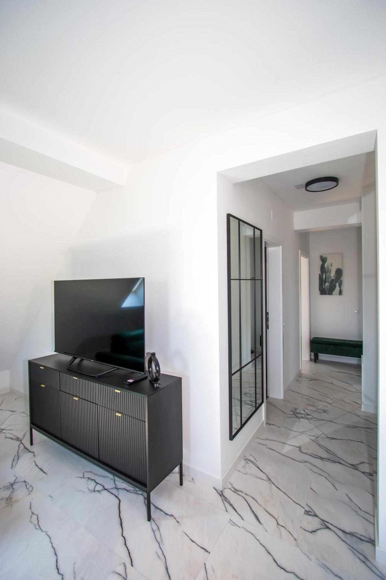 Apartmani Kac Karlovac Eksteriør billede
