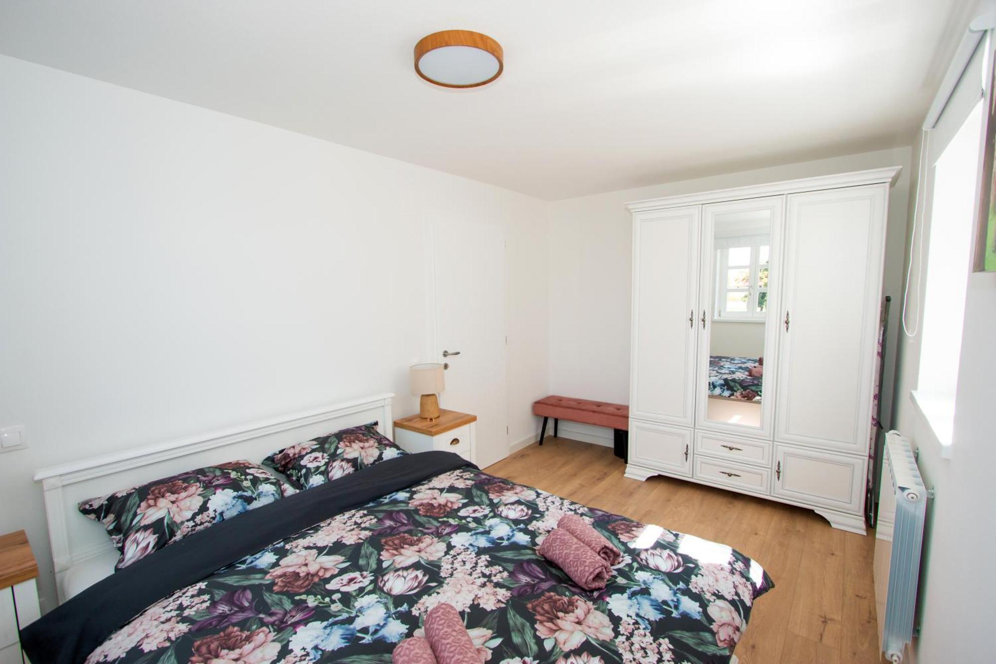 Apartmani Kac Karlovac Eksteriør billede