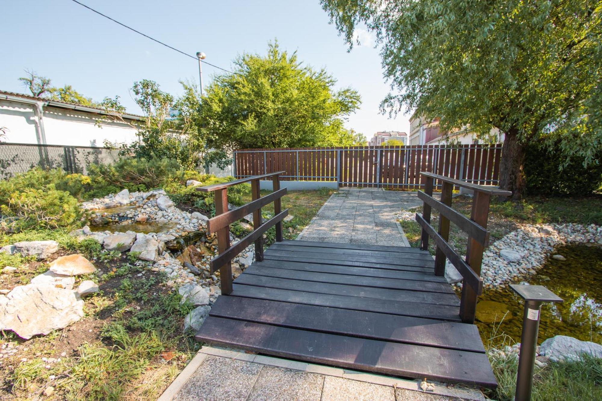 Apartmani Kac Karlovac Eksteriør billede