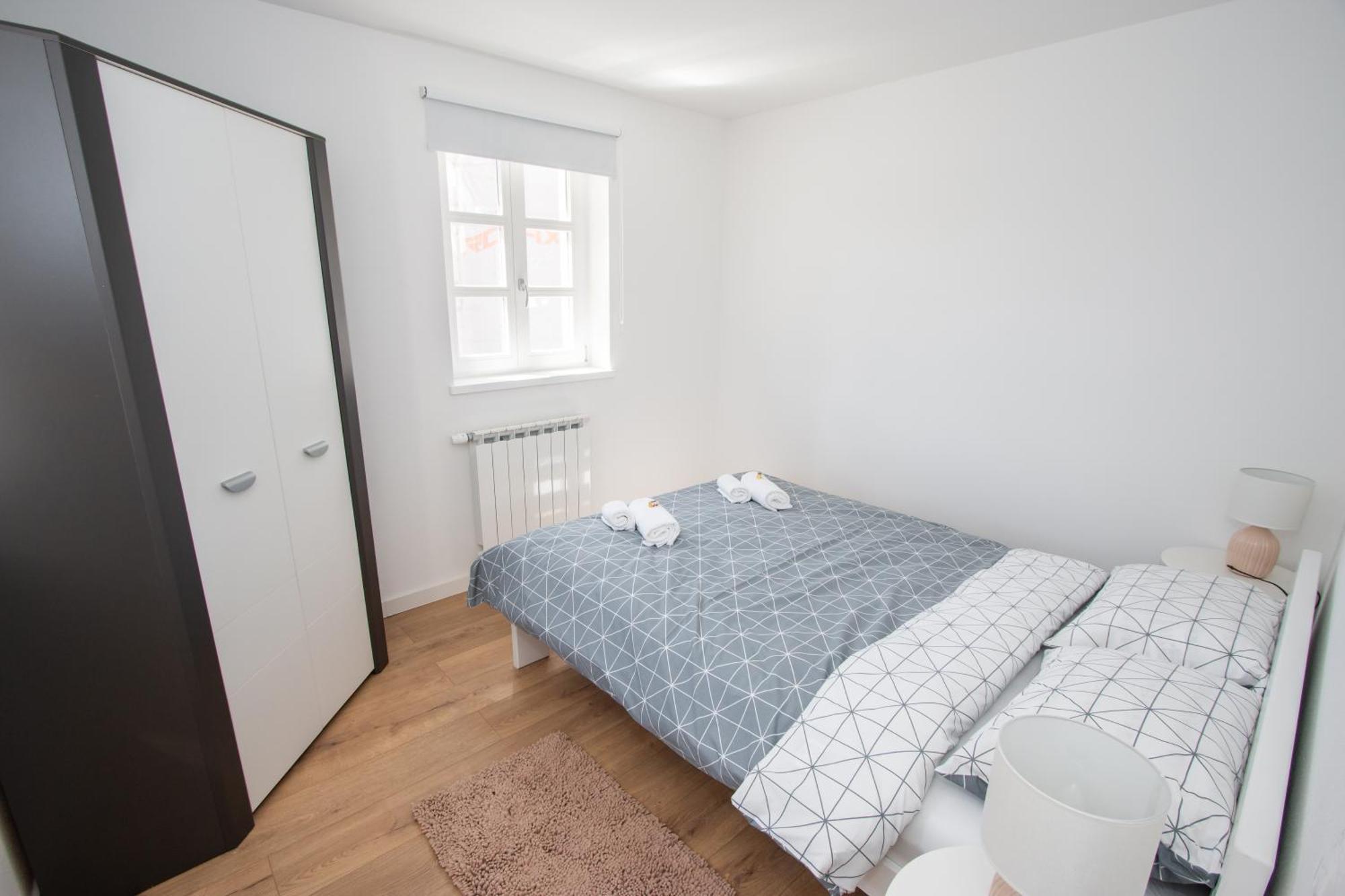 Apartmani Kac Karlovac Eksteriør billede